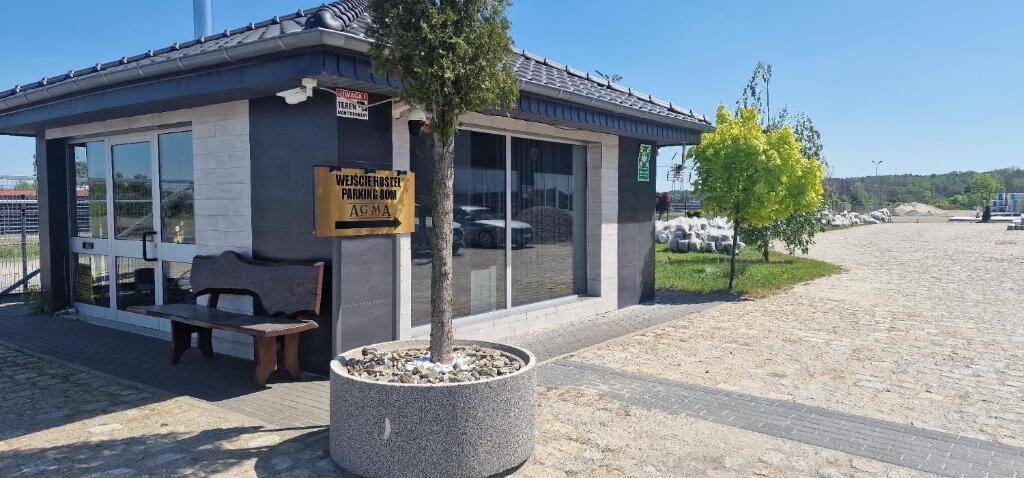 Hostel AgMa - entrance and free private parking in Jasień